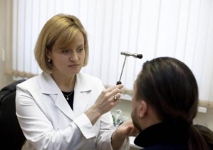 Сервис «ИнфоДоктор» представил 367 анкет лучших врачей-неврологов Москвы