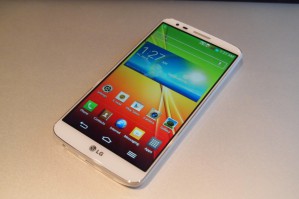 Обзор смартфона LG G2