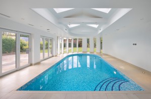 Вентиляция в бассейне: как создать комфортную атмосферу в помещении?