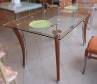 DeGree Shop предлагает коллекцию стеклянных столов для кухни и столовой