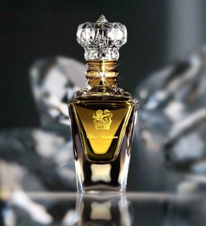 Магия парфюма способна превратить каждую женщину в королеву.