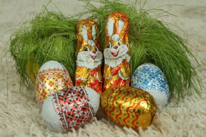 Встречайте пасхальные новинки от Roshen: 	весеннего кролика и разноцветные яйца