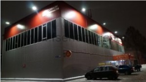 Led прожекторы нового поколения от НПО АЭК прошли проверку качества на фасадах сети Дикси