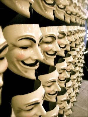 Маска анонимус как символ борьбы с несправедливостью