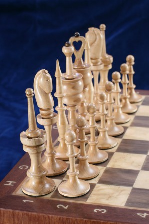 Шахи - це більше, ніж гра майстерності, це середньовічний урок історії в мініатюрі